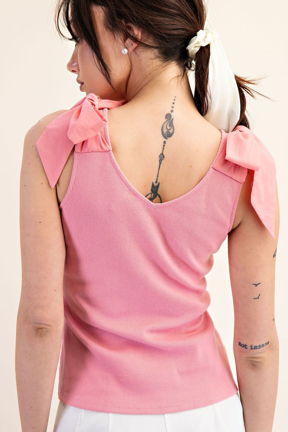 V-Neck Contrast Ribbon Tie Knit Top