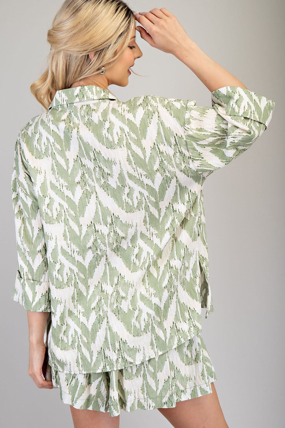Collar Neck Print Shirts