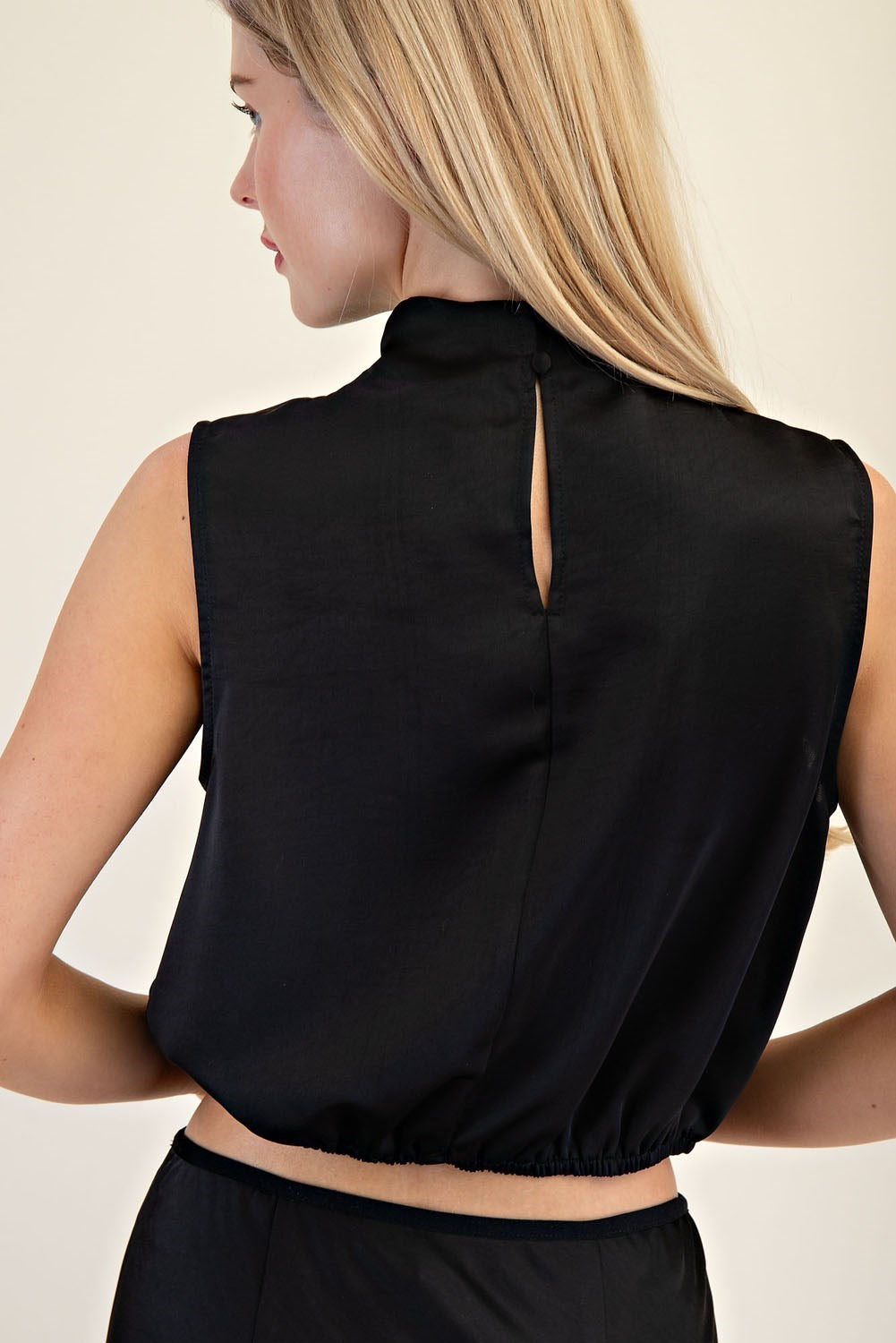 Sleeveless Blouse