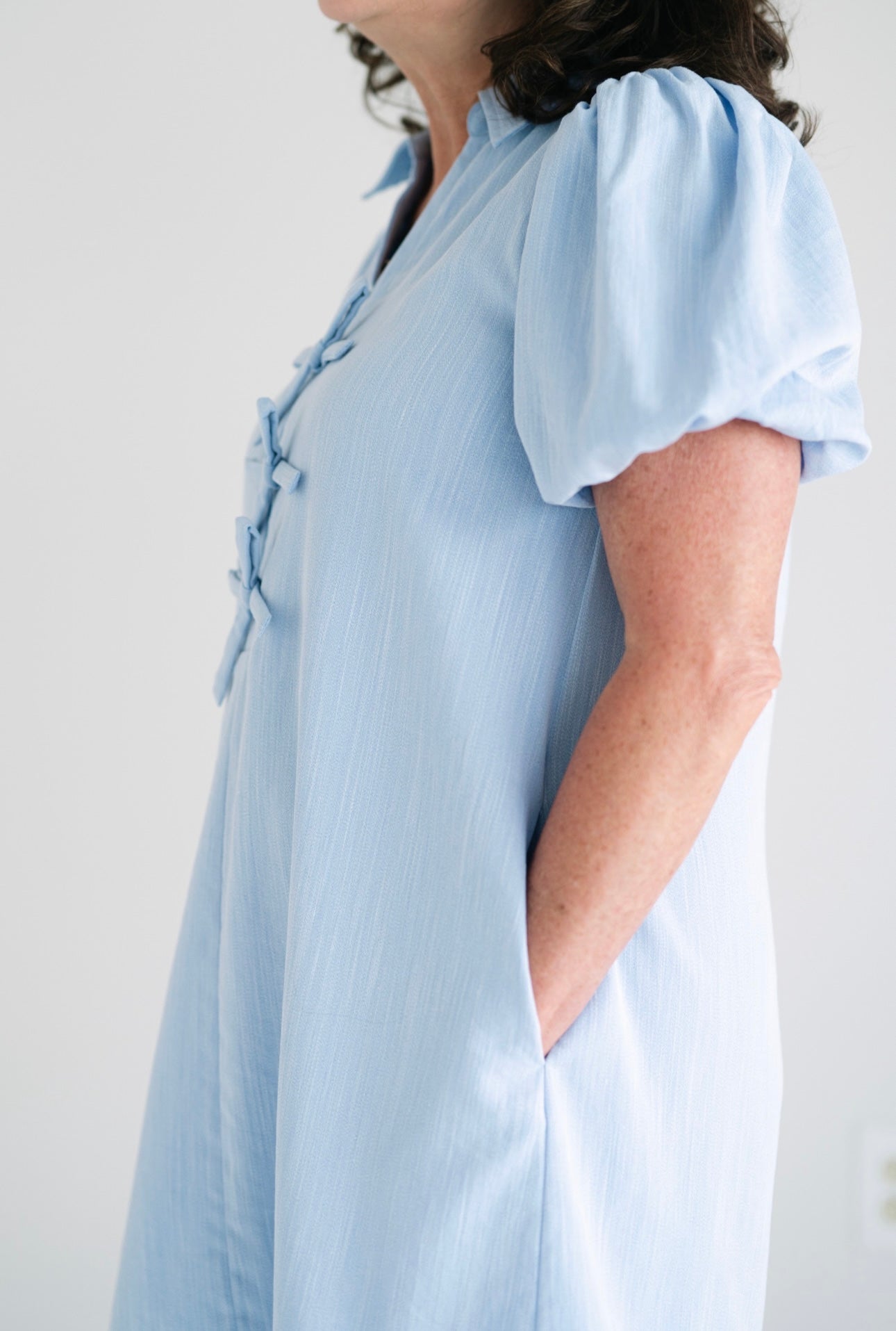 Solid short bubble sleeve pullover mini dress
