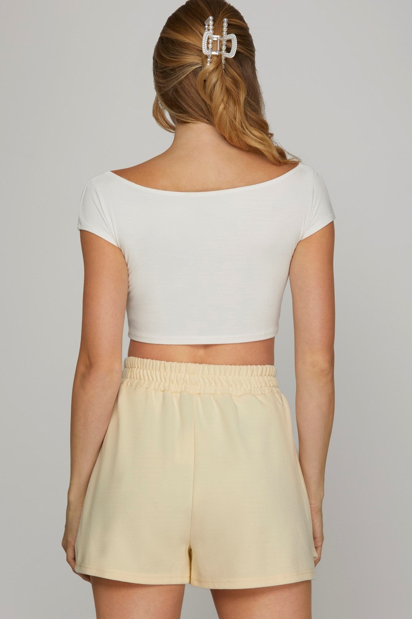 PEARL HEAVY KNIT SHORT WITH ELASTIC WAIST BAND