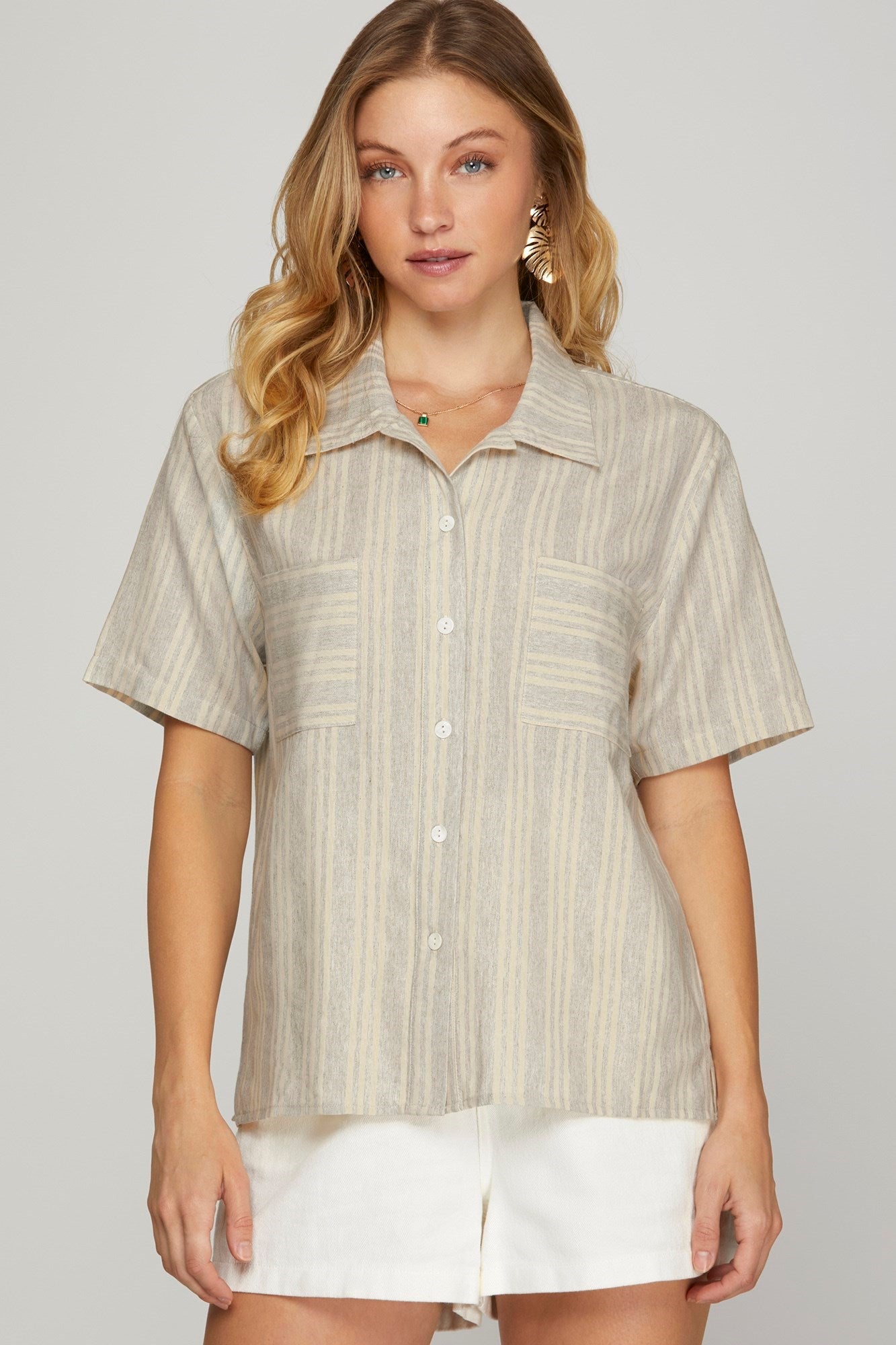 SHORT SLEEVE WOVEN STRIPED COLLARED BUTTON DOWN TOP