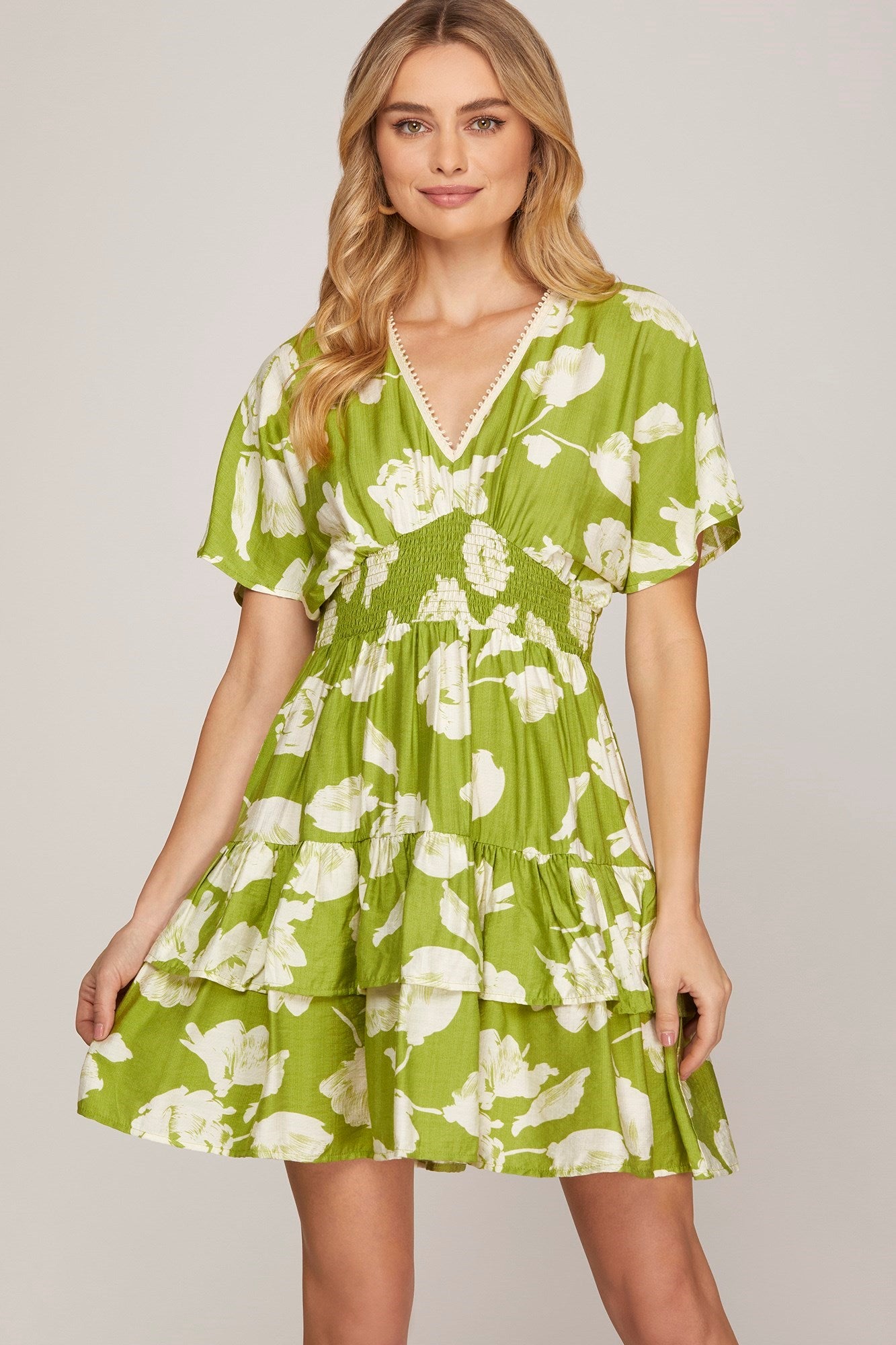 DROP SHOULDER SHORT SLEEVE WOVEN PRINT WAIST SMOCKING TIERED DRESS WITH POCKETS