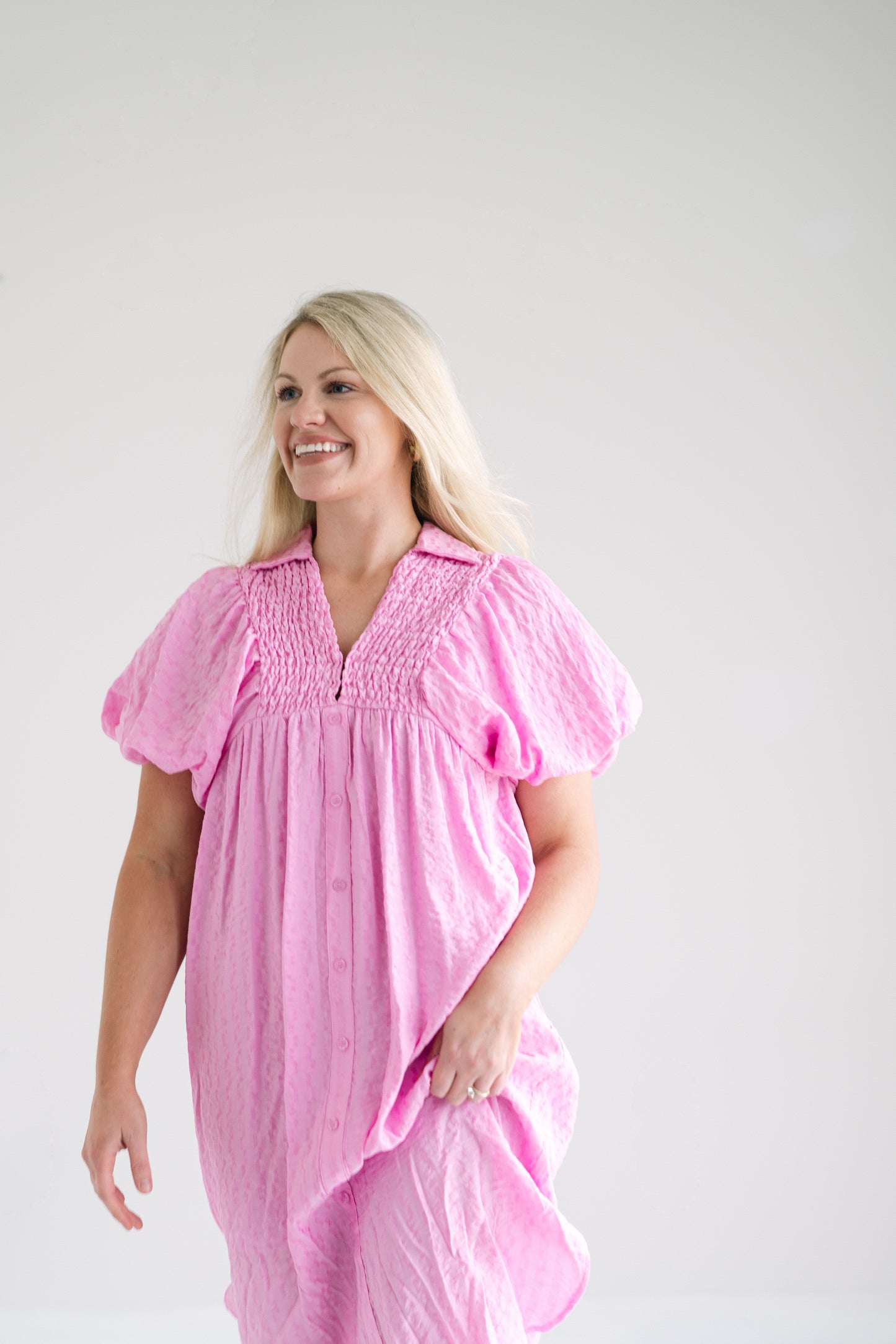Textured short puff sleeve faux button up v-neck collared midi dress