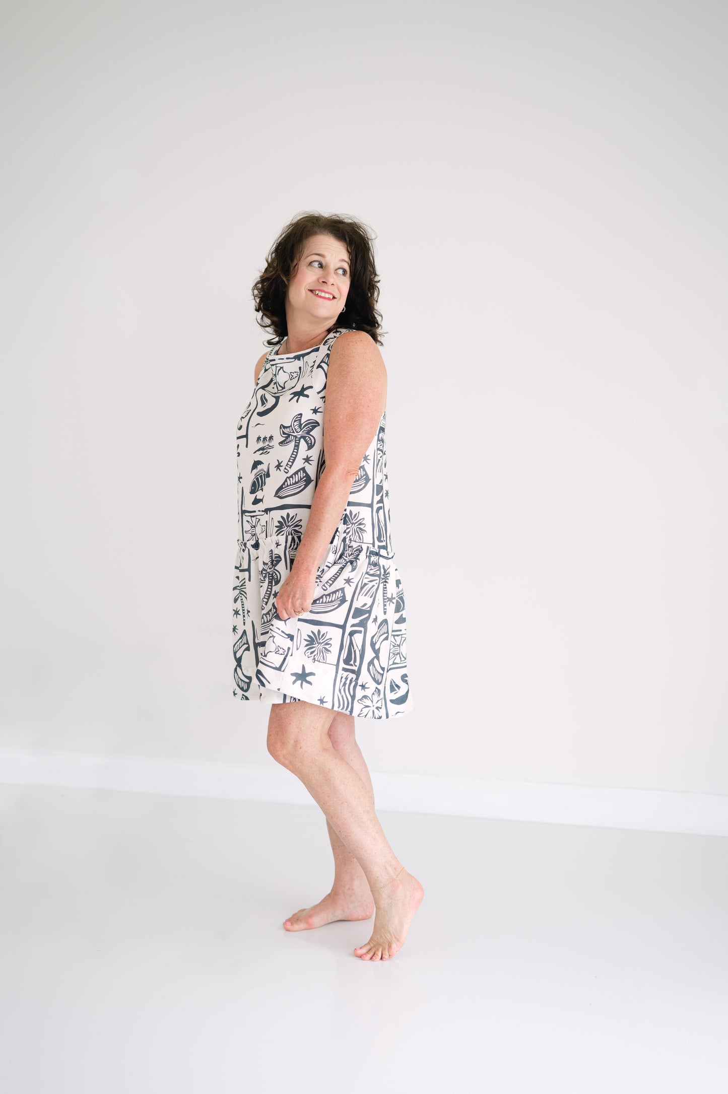 Resort pattern square neck sleeveless pullover mini dress