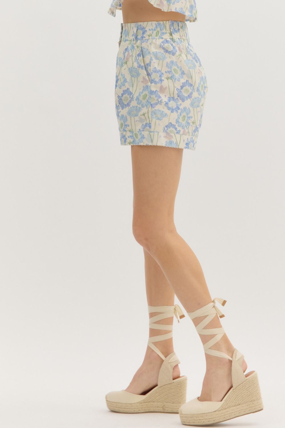 Floral print high waist pleated shorts