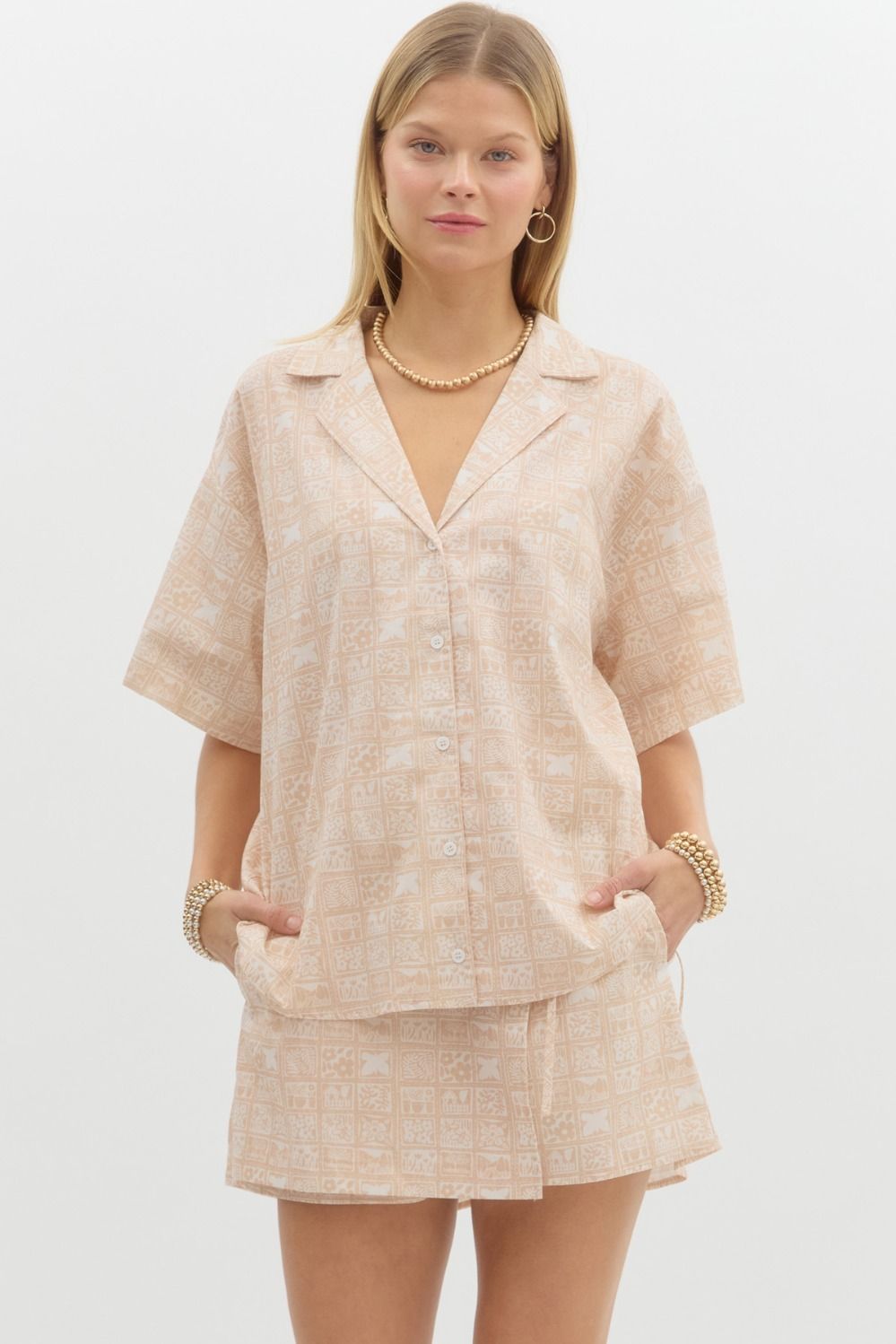 Multiprint elbow length oversized front button closure top