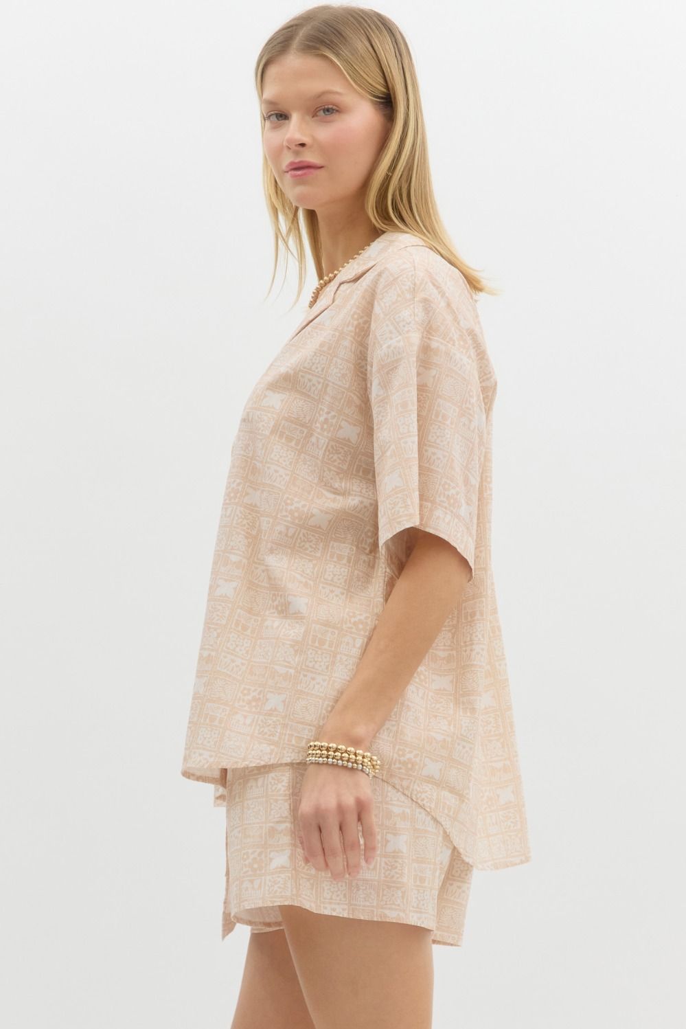 Multiprint elbow length oversized front button closure top
