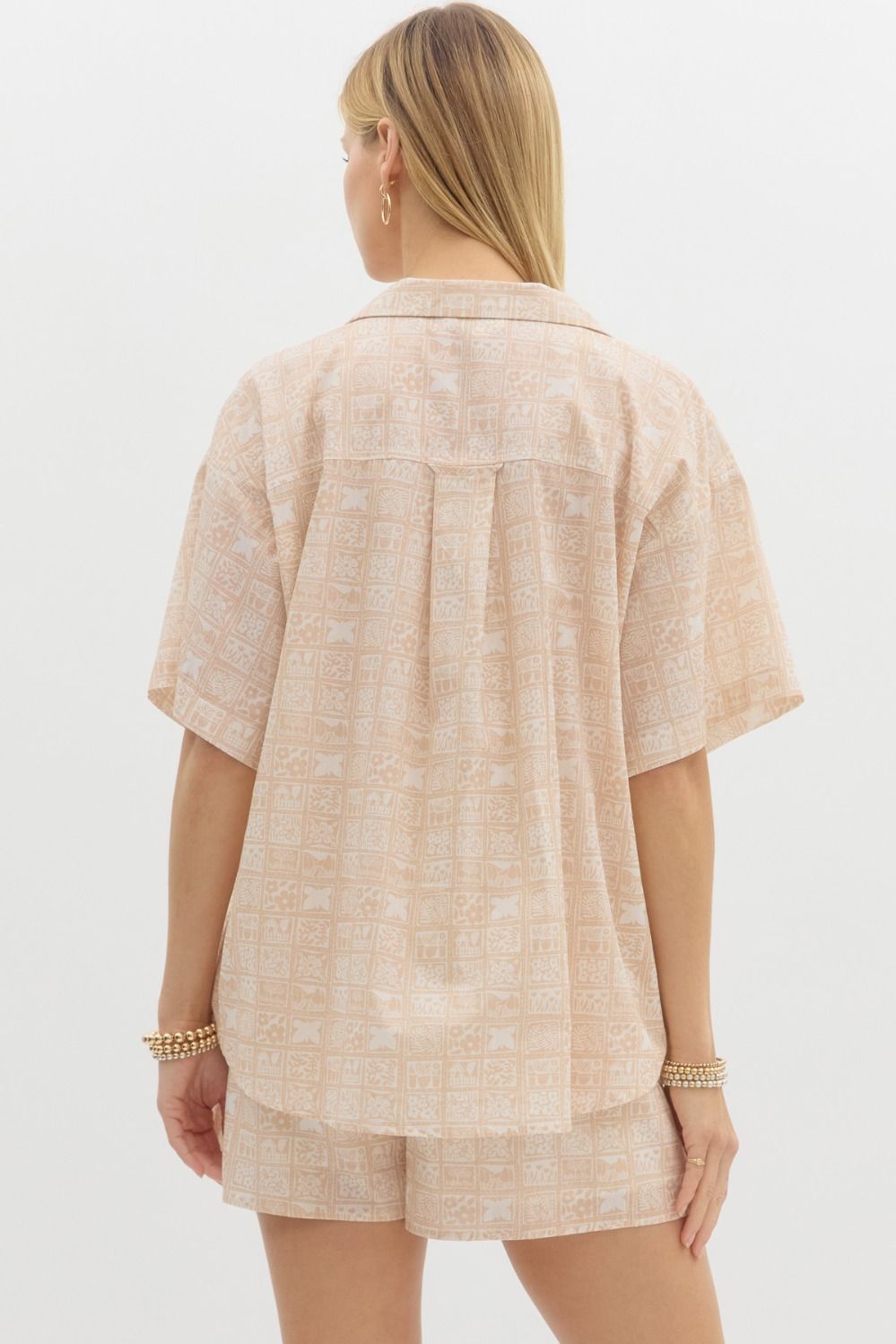Multiprint elbow length oversized front button closure top