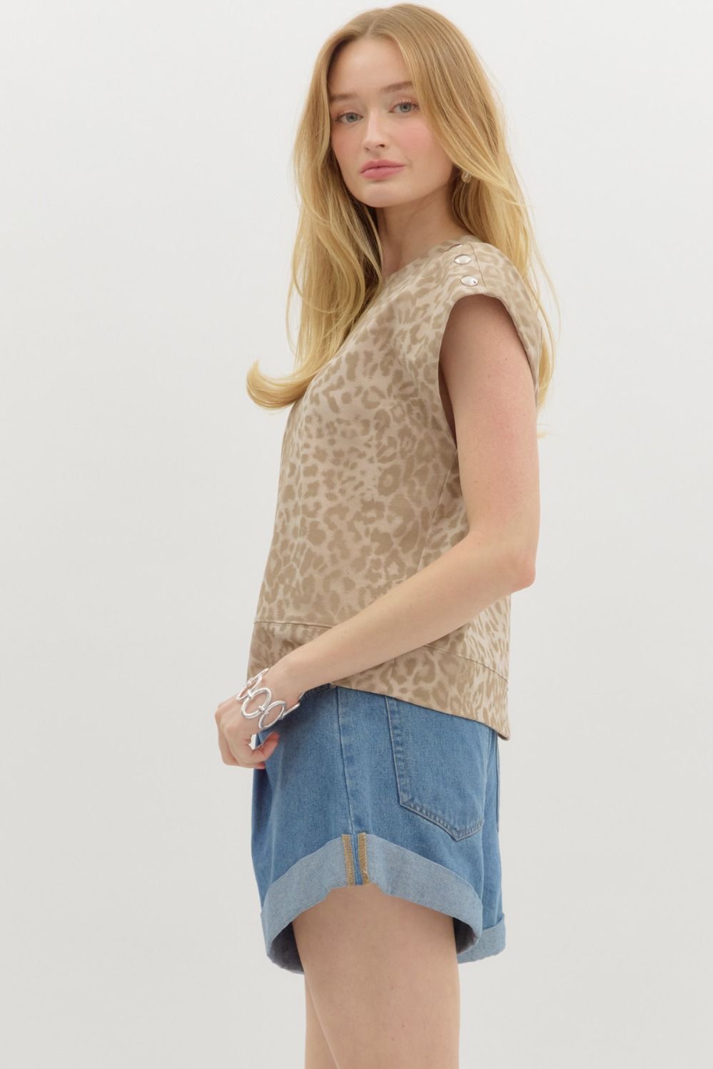 Leopard print jersy knit pullover muscle top