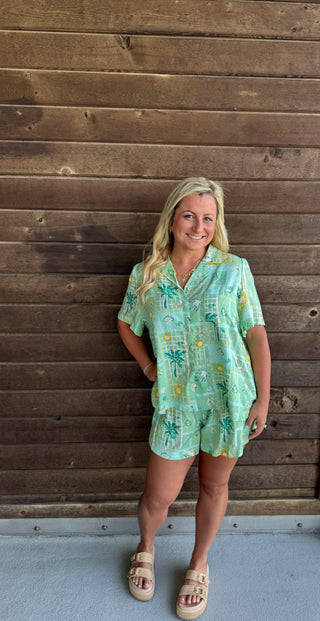 Tropical Resort Print Pull-On Shorts