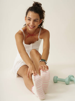 Bow Ruffle Grip Socks