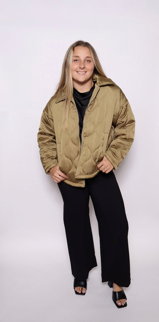 QUILTED ZIP UP SOFT COLLARED JACKET