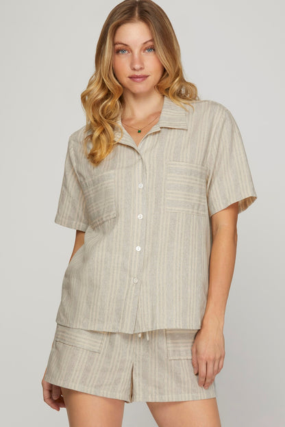 WOVEN STRIPED SHORTS