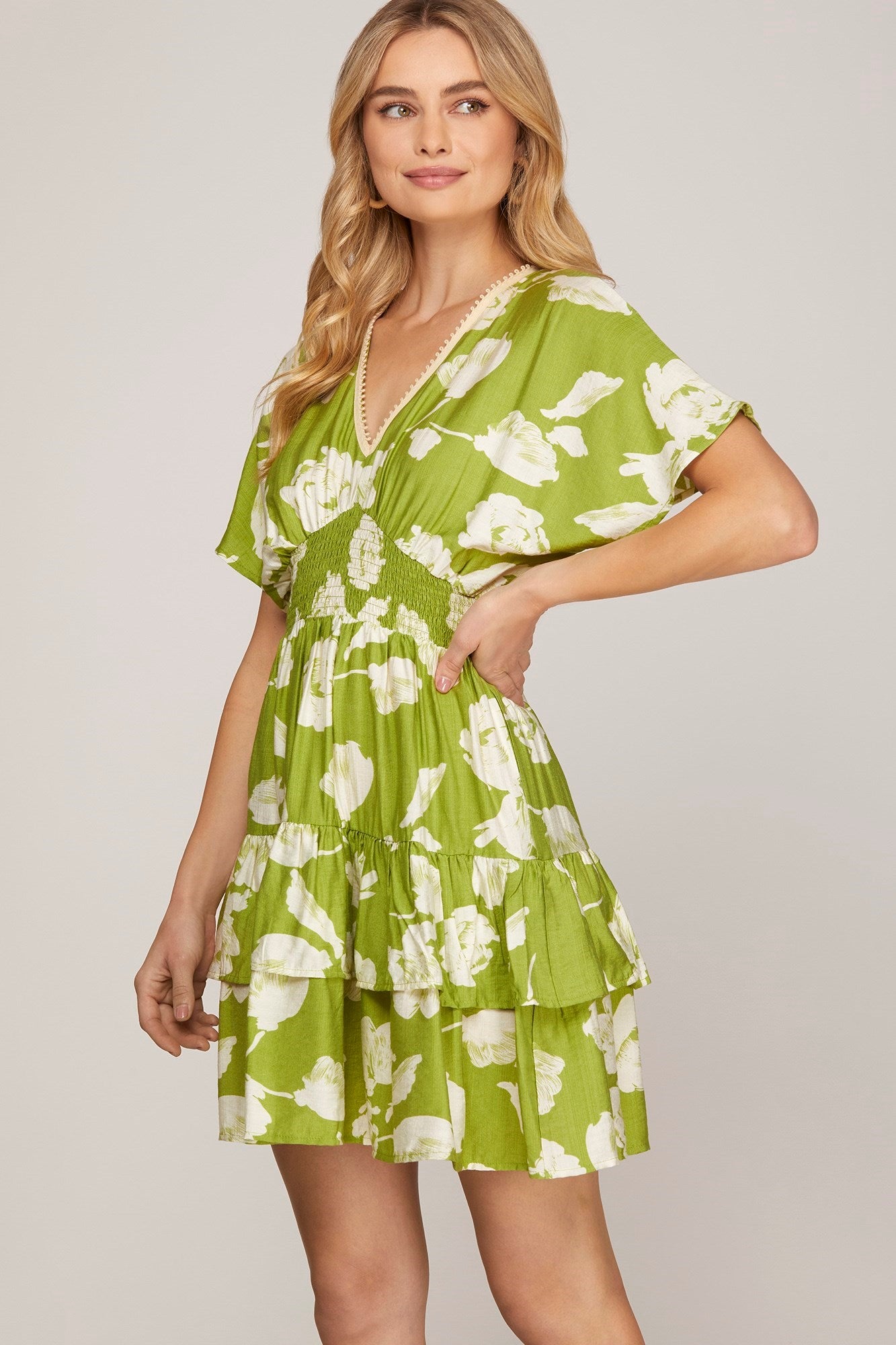 DROP SHOULDER SHORT SLEEVE WOVEN PRINT WAIST SMOCKING TIERED DRESS WITH POCKETS